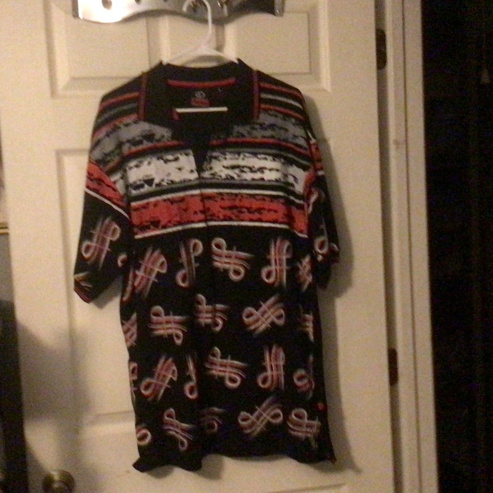 Men’s knockout shirts